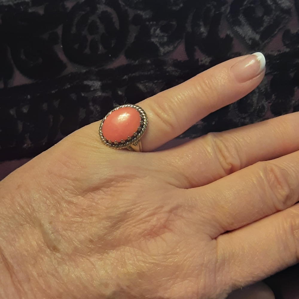 RARE JP NATURAL CORAL GEMSTONE RING